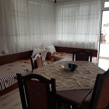 Megi Apartments Созополь Экстерьер фото